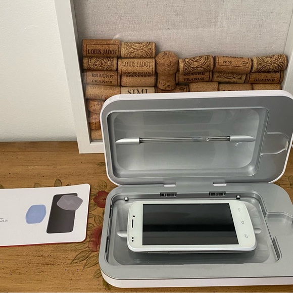 UV Phone Cleaner / Phonesoap 500 Sanitizer /Universal Phone Charge - Picture 3 of 10